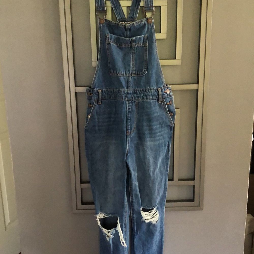 Forever 21 distressed overalls size S